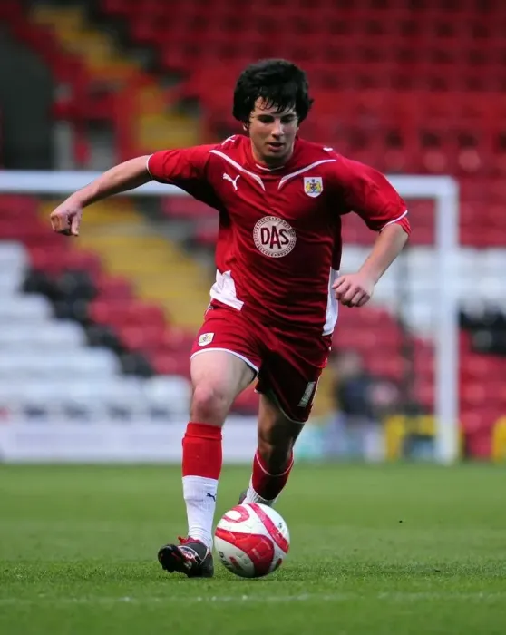 Framed Print : Bristol City vs Gloucester City: Glos Cup Clash, Season 09-10 Framed Print : Bristol City vs Gloucester City: Glos Cup Clash, Season 09-10