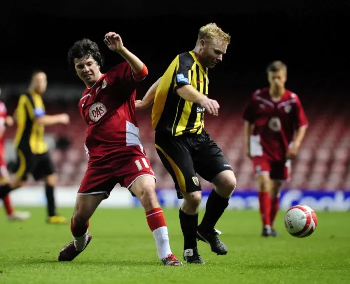 Framed Print : Bristol City vs Gloucester City: Glos Cup Clash, Season 09-10 Framed Print : Bristol City vs Gloucester City: Glos Cup Clash, Season 09-10