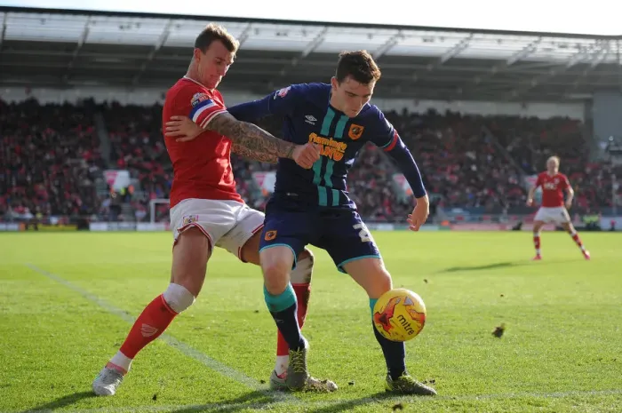 Framed Print : Bristol City vs Hull City: Aden Flint vs Andrew Robertson in Championship Clash
