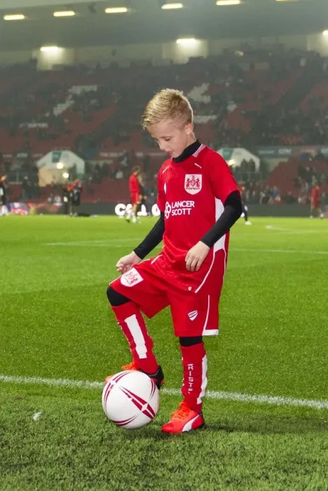 Framed Print : Bristol City vs Hull City in EFL Cup: Excited Mascot at Ashton Gate Stadium, October 2016 Framed Print : Bristol City vs Hull City in EFL Cup: Excited Mascot at Ashton Gate Stadium, October 2016