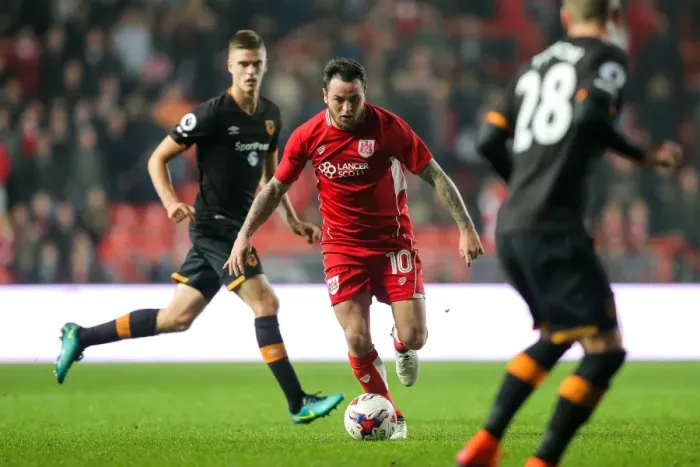Framed Print : Bristol City vs Hull City: Lee Tomlin in Action, EFL Cup Fourth Round, Ashton Gate Stadium Framed Print : Bristol City vs Hull City: Lee Tomlin in Action, EFL Cup Fourth Round, Ashton Gate Stadium