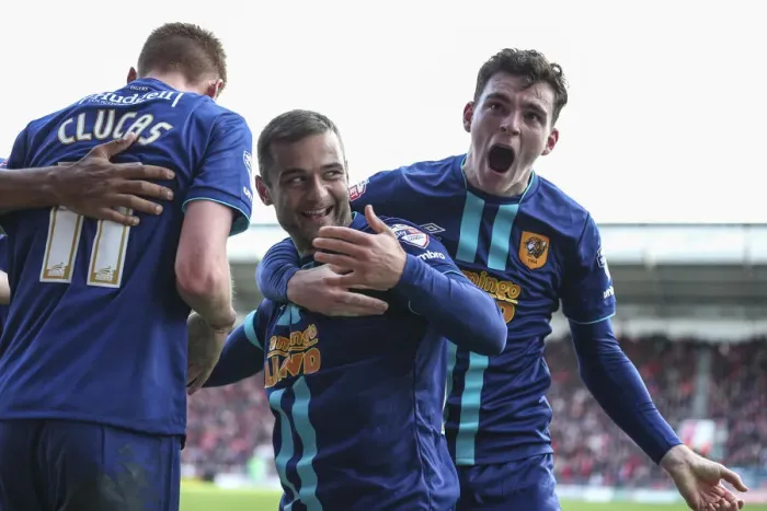 Framed Print : Bristol City vs Hull City: Shaun Maloney Scores the Equalizer at Ashton Gate Stadium, 2015 Framed Print : Bristol City vs Hull City: Shaun Maloney Scores the Equalizer at Ashton Gate Stadium, 2015