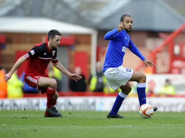 Framed Print : Bristol City vs Ipswich Town: Cole Skuse vs David McGoldrick - Intense Battle for Possession in the Npower Championship Framed Print : Bristol City vs Ipswich Town: Cole Skuse vs David McGoldrick - Intense Battle for Possession in the Npower Championship