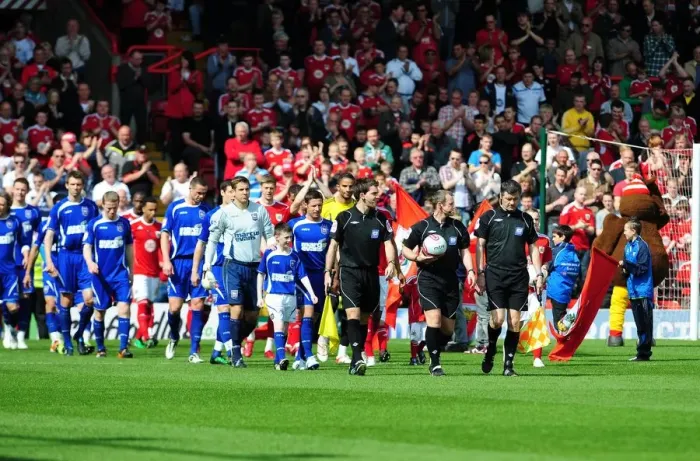 Framed Print : Bristol City vs Ipswich Town: Championship Clash at Ashton Gate Stadium - 16 / 04 / 2011 Framed Print : Bristol City vs Ipswich Town: Championship Clash at Ashton Gate Stadium - 16 / 04 / 2011
