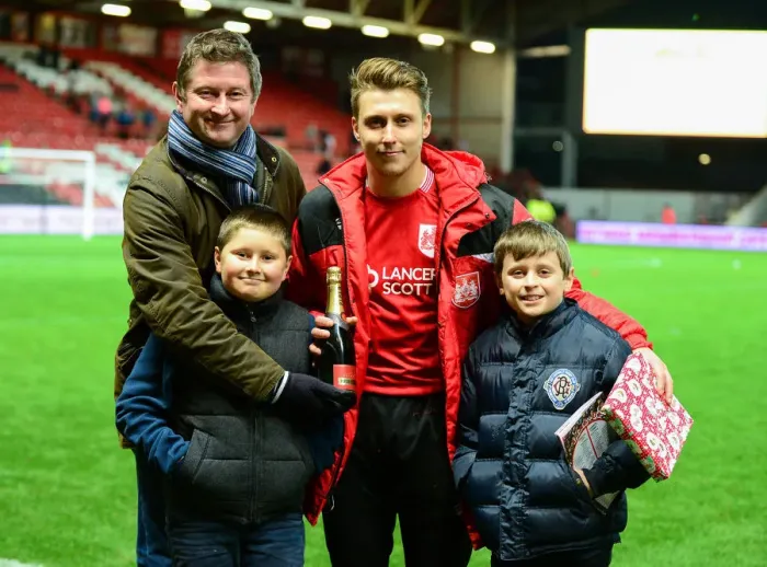 Framed Print : Bristol City vs Ipswich Town: Dougie Allward's Man of the Match Image, Ashton Gate, Sky Bet Championship (December 3, 2016) Framed Print : Bristol City vs Ipswich Town: Dougie Allward's Man of the Match Image, Ashton Gate, Sky Bet Championship (December 3, 2016)