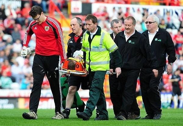 Bristol City vs Ipswich Town: Grant Leadbitter's Injury After Unconscious Collision (16.04.2011)