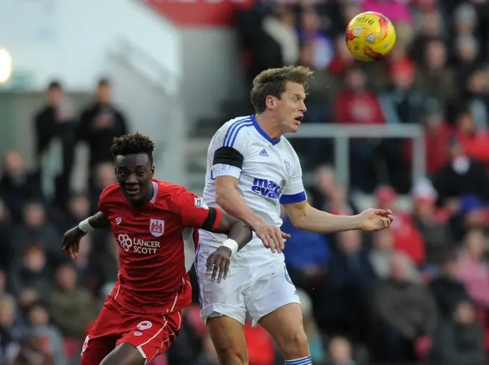 Framed Print : Bristol City vs Ipswich Town: Intense Battle Between Tammy Abraham and Christophe Berra