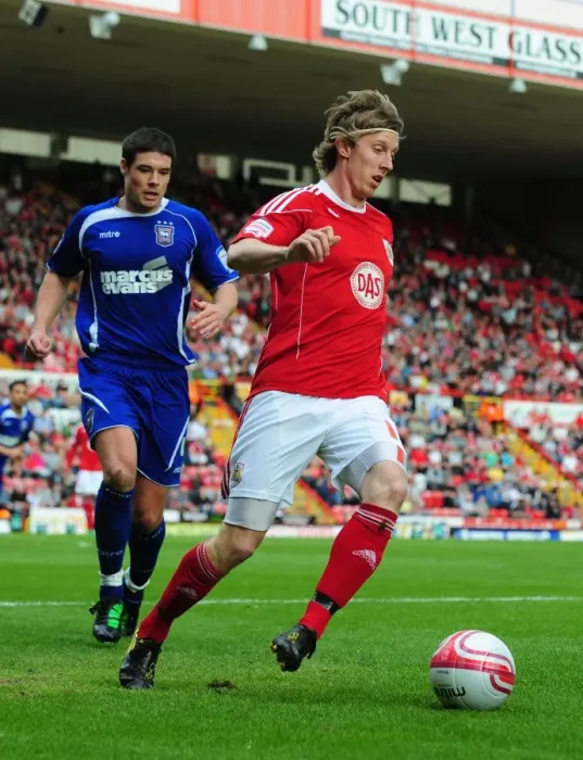 Framed Print : Bristol City vs Ipswich Town: Martyn Woolford in Action, Championship Match, April 16, 2011 - Ashton Gate Stadium