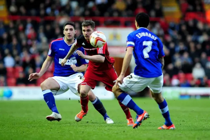 Framed Print : Bristol City vs Ipswich Town: Paul Anderson Chases Loose Ball at Ashton Gate, Championship Match (January 2013)
