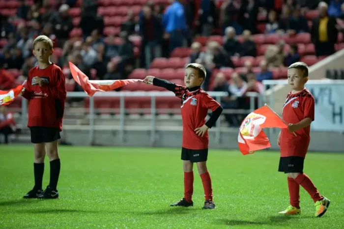 Framed Print : Bristol City vs Leeds United Clash at Ashton Gate Stadium, Sky Bet Championship (September 2016)