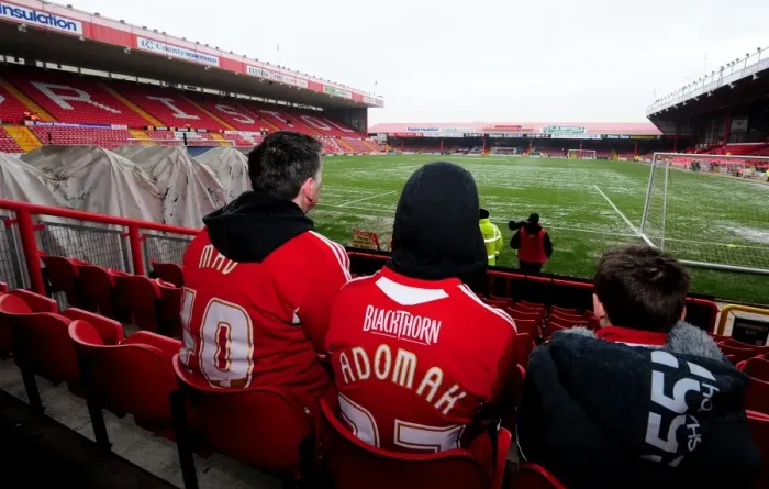 Framed Print : Bristol City vs Leeds United: Season 11-12 Clash