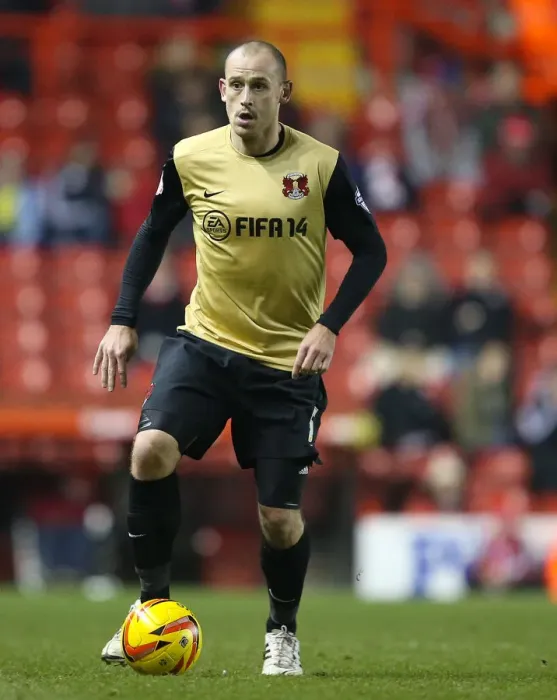 Framed Print : Bristol City vs Leyton Orient: Scott Cuthbert in Action at Ashton Gate, November 2013 (Sky Bet League One)