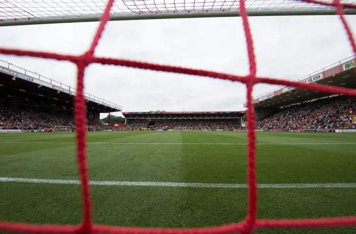 Framed Print : Bristol City vs MK Dons Clash in Sky Bet League One at Ashton Gate Framed Print : Bristol City vs MK Dons Clash in Sky Bet League One at Ashton Gate