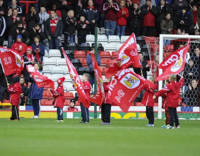 Framed Print : Bristol City vs MK Dons: Sky Bet League One Clash at Ashton Gate (January 2014)