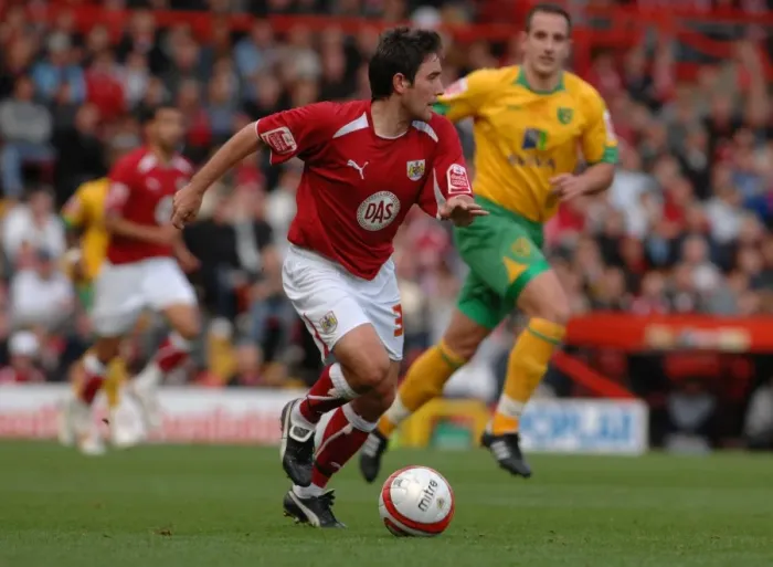 Framed Print : Bristol City vs. Norwich City: A Football Rivalry - Season 08-09 Framed Print : Bristol City vs. Norwich City: A Football Rivalry - Season 08-09