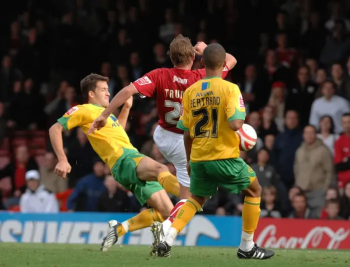 Framed Print : Bristol City vs. Norwich City: A Football Rivalry - Season 08-09 Framed Print : Bristol City vs. Norwich City: A Football Rivalry - Season 08-09