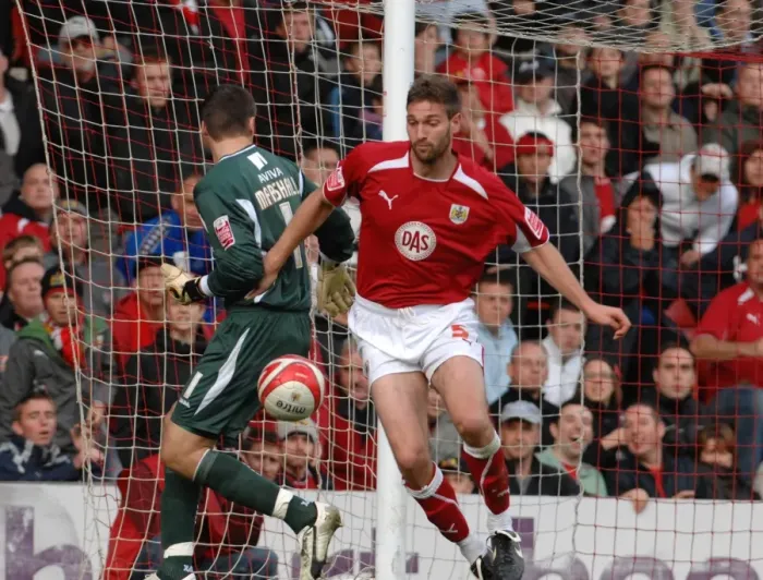 Framed Print : Bristol City vs. Norwich City: A Football Rivalry - Season 08-09 Framed Print : Bristol City vs. Norwich City: A Football Rivalry - Season 08-09