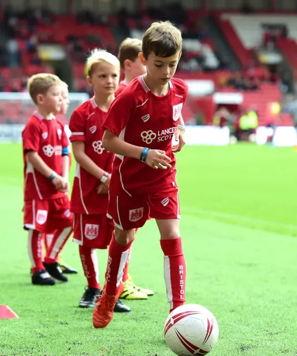 Framed Print : Bristol City vs Nottingham Forest Clash at Ashton Gate Stadium, Sky Bet Championship (October 2016) Framed Print : Bristol City vs Nottingham Forest Clash at Ashton Gate Stadium, Sky Bet Championship (October 2016)