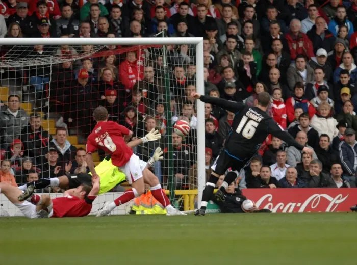 Framed Print : Bristol City vs. Nottingham Forest: A Football Rivalry - Season 08-09 Framed Print : Bristol City vs. Nottingham Forest: A Football Rivalry - Season 08-09
