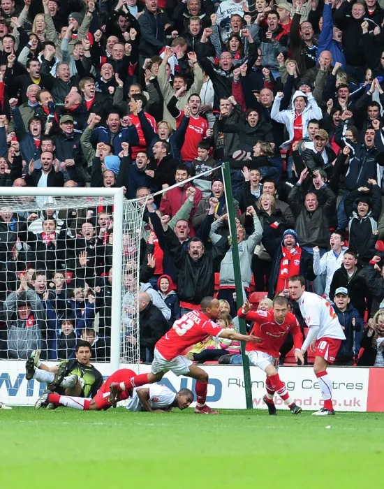 Framed Print : Bristol City vs. Nottingham Forest: A Football Rivalry (Season 08-09) Framed Print : Bristol City vs. Nottingham Forest: A Football Rivalry (Season 08-09)