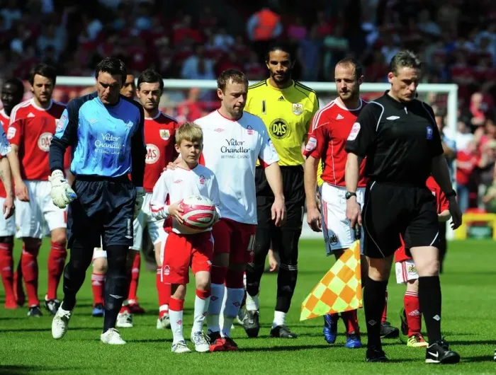 Framed Print : Bristol City vs. Nottingham Forest: A Football Rivalry - Season 10-11 Framed Print : Bristol City vs. Nottingham Forest: A Football Rivalry - Season 10-11