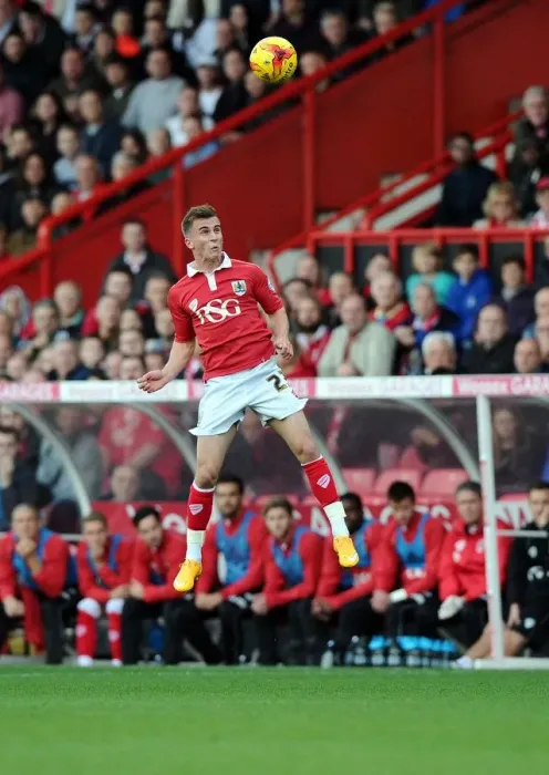 Framed Print : Bristol City vs Oldham Athletic: Joe Bryan in Action at Ashton Gate, November 2014 Framed Print : Bristol City vs Oldham Athletic: Joe Bryan in Action at Ashton Gate, November 2014