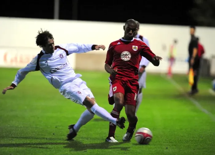 Framed Print : Bristol City vs Paulton Rovers: A Riveting Football Rivalry (Season 10-11)