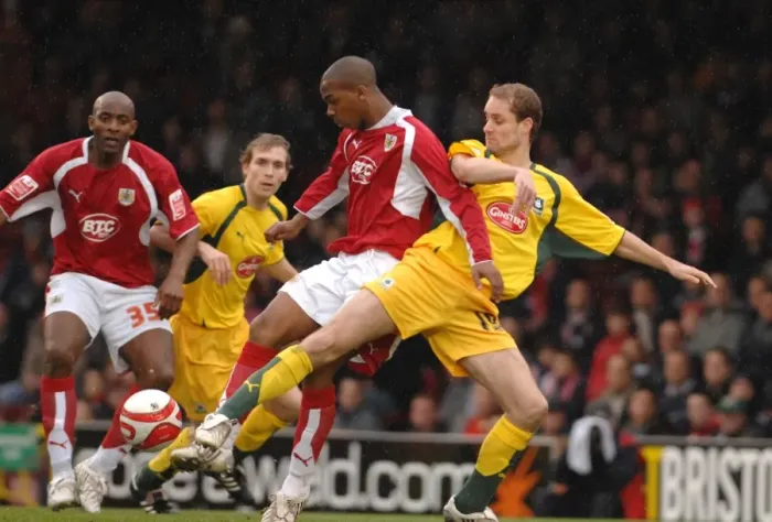 Framed Print : Bristol City vs. Plymouth Argyle: A Football Rivalry - Season 07-08 Framed Print : Bristol City vs. Plymouth Argyle: A Football Rivalry - Season 07-08