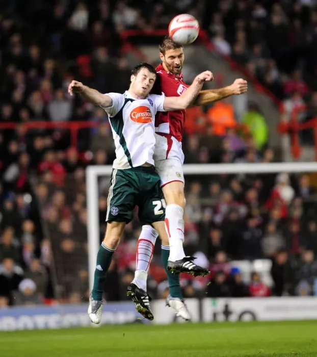 Framed Print : Bristol City vs Plymouth Argyle: A Football Rivalry - Season 09-10 Framed Print : Bristol City vs Plymouth Argyle: A Football Rivalry - Season 09-10