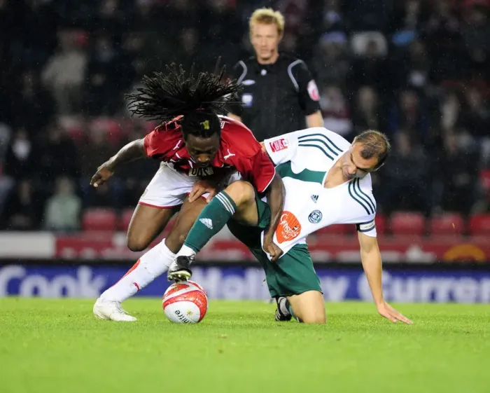 Framed Print : Bristol City vs Plymouth Argyle: A Football Rivalry - Season 09-10 Framed Print : Bristol City vs Plymouth Argyle: A Football Rivalry - Season 09-10