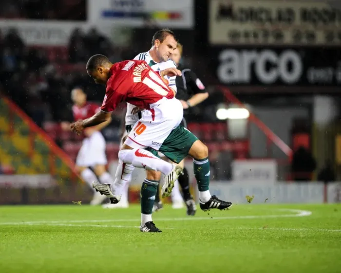 Framed Print : Bristol City vs Plymouth Argyle: A Football Rivalry - Season 09-10 Framed Print : Bristol City vs Plymouth Argyle: A Football Rivalry - Season 09-10