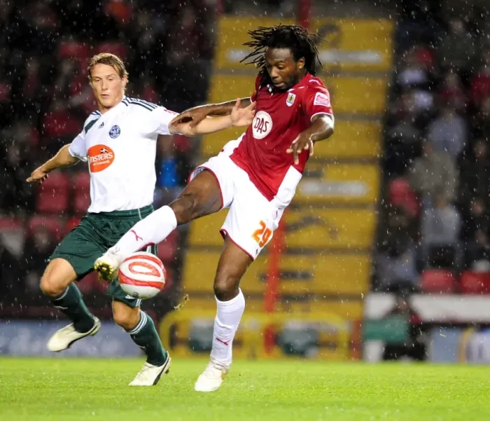 Framed Print : Bristol City vs Plymouth Argyle: A Football Rivalry - Season 09-10 Framed Print : Bristol City vs Plymouth Argyle: A Football Rivalry - Season 09-10