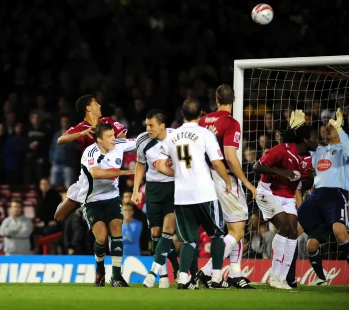 Framed Print : Bristol City vs Plymouth Argyle: Season 09-10 Framed Print : Bristol City vs Plymouth Argyle: Season 09-10