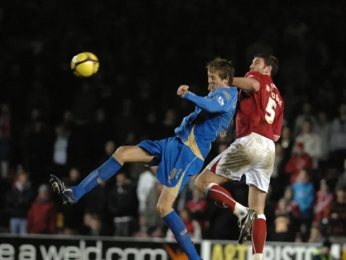 Framed Print : Bristol City vs Portsmouth: A Football Rivalry (Season 08-09) Framed Print : Bristol City vs Portsmouth: A Football Rivalry (Season 08-09)