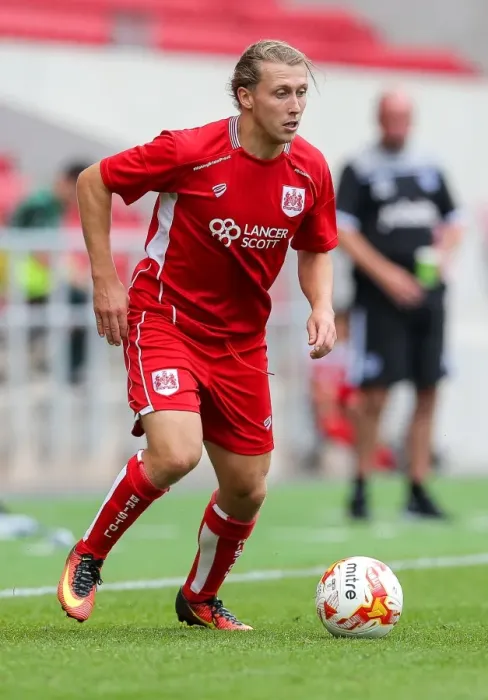 Framed Print : Bristol City vs Portsmouth: Luke Freeman in Action, Pre-Season Friendly at Ashton Gate Stadium (July 2016) Framed Print : Bristol City vs Portsmouth: Luke Freeman in Action, Pre-Season Friendly at Ashton Gate Stadium (July 2016)