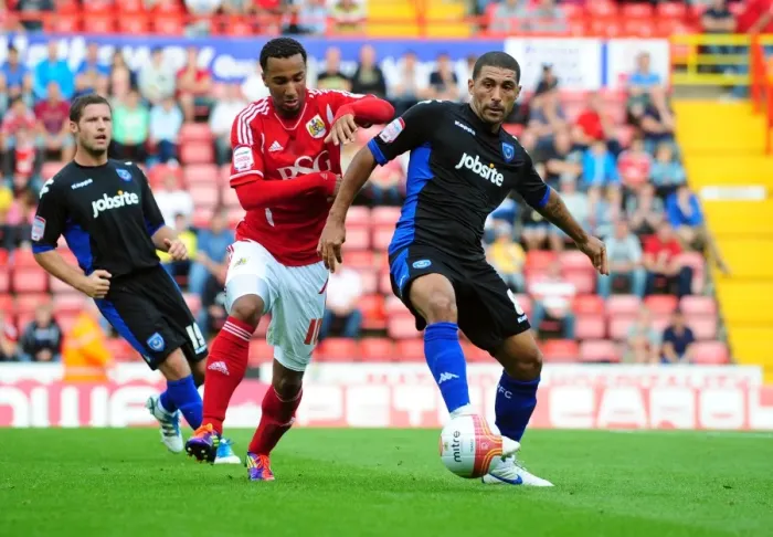 Framed Print : Bristol City vs Portsmouth: Nicky Maynard vs Hayden Mullins Battle in Championship Match, 2008-11 Framed Print : Bristol City vs Portsmouth: Nicky Maynard vs Hayden Mullins Battle in Championship Match, 2008-11
