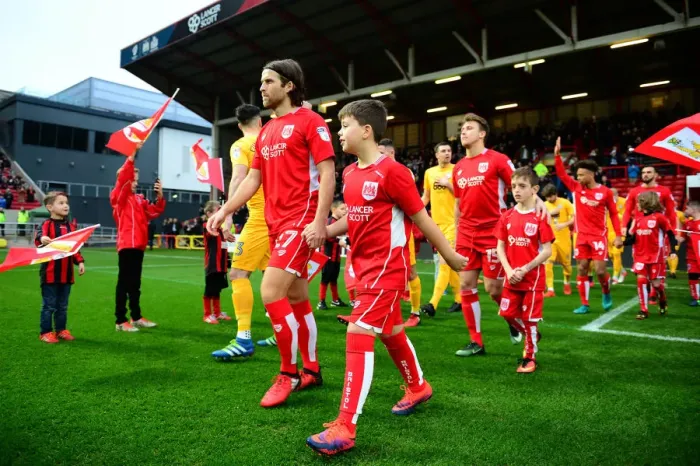 Framed Print : Bristol City vs Preston North End Clash at Ashton Gate, December 2016 Framed Print : Bristol City vs Preston North End Clash at Ashton Gate, December 2016