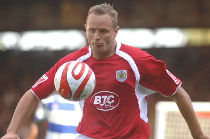 Framed Print : Bristol City vs QPR: Lee Trundle in Action