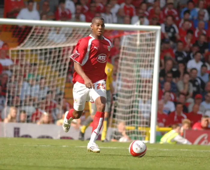 Framed Print : Bristol City vs QPR: Marvin Elliott in Action
