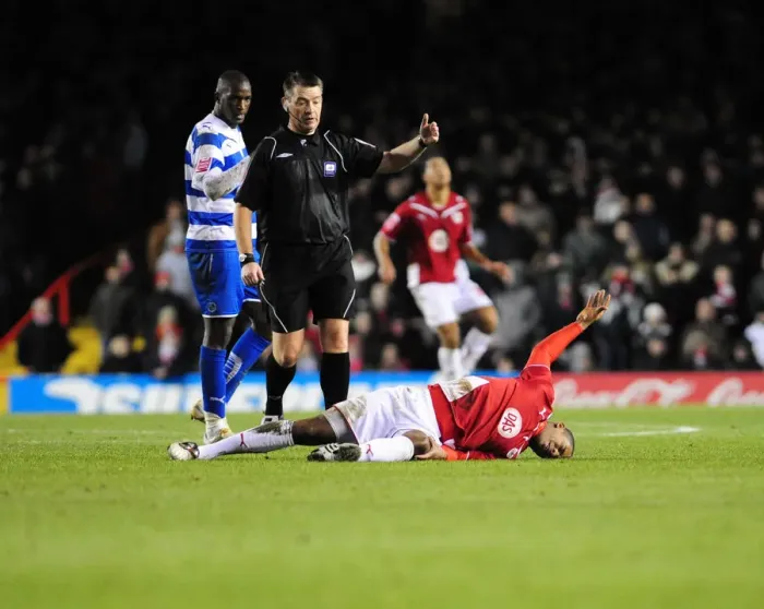 Framed Print : Bristol City vs Reading: 09-10 Season - A Football Rivalry