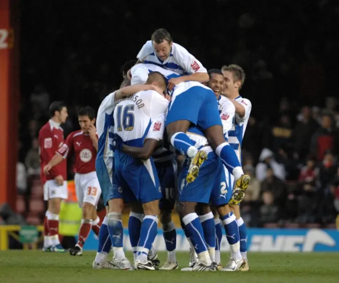 Framed Print : Bristol City vs Reading: Clash of Football Powers (08-09 Season) Framed Print : Bristol City vs Reading: Clash of Football Powers (08-09 Season)