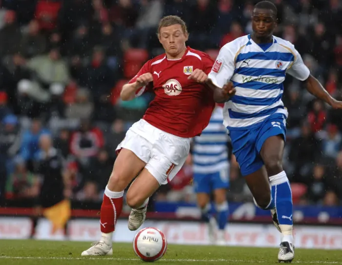 Framed Print : Bristol City vs. Reading: Clash of Football Powers (08-09 Season) Framed Print : Bristol City vs. Reading: Clash of Football Powers (08-09 Season)