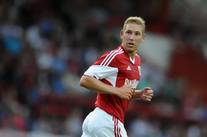 Framed Print : Bristol City vs Reading: Scott Wagstaff in Action Framed Print : Bristol City vs Reading: Scott Wagstaff in Action