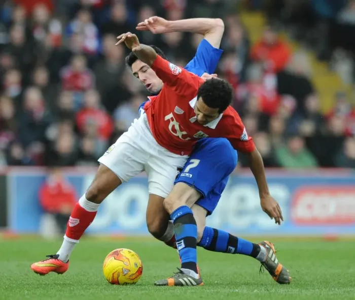 Framed Print : Bristol City vs Rochdale: Korey Smith and Peter Vincenti Battle for Possession, February 2015 Framed Print : Bristol City vs Rochdale: Korey Smith and Peter Vincenti Battle for Possession, February 2015