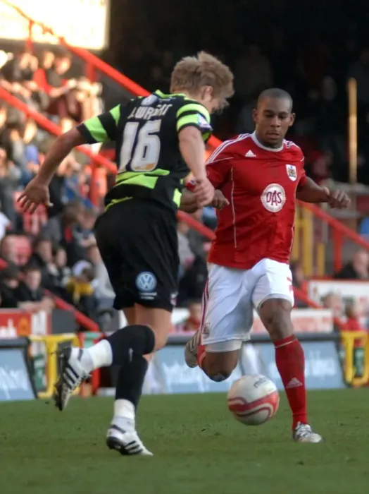 Framed Print : Bristol City vs Scunthorpe United: 2010-11 Season Showdown