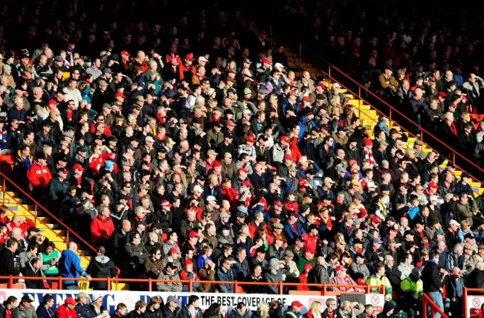 Framed Print : Bristol City vs Scunthorpe United: A Football Showdown - Season 10-11