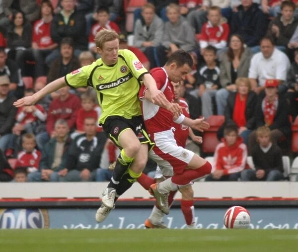 Bristol City vs Sheffield United: Michael McIndoe in Action