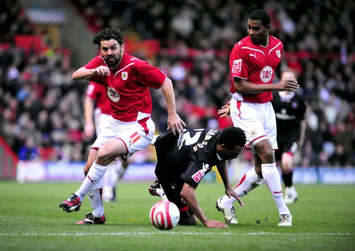 Framed Print : Bristol City vs Sheffield United: Football Rivalry - Season 09-10 Framed Print : Bristol City vs Sheffield United: Football Rivalry - Season 09-10