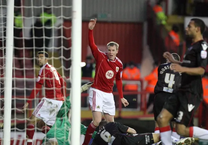 Framed Print : Bristol City vs Sheffield United: A Football Showdown - Season 10-11 Framed Print : Bristol City vs Sheffield United: A Football Showdown - Season 10-11