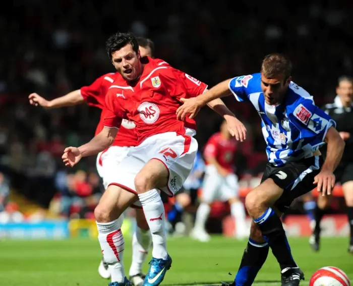 Framed Print : Bristol City vs Sheffield Wednesday: Clash of the Championship Titans (08-09)